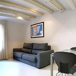 https://classbedroom-gothic-ramblas-apartments.catalonia-hotels.com